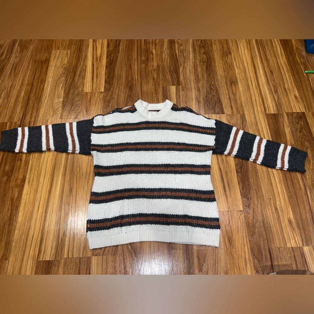 Pullover sweater by American Eagle